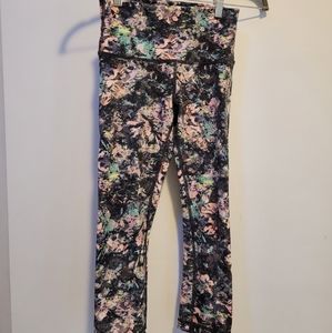 Lululemon Cropped Wunder Under Pant Size 4